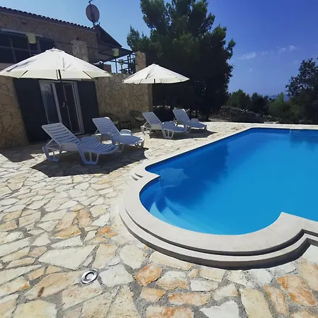 Aura Milna (Brac)